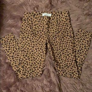 Old navy Stevie pants. Leopard print size small